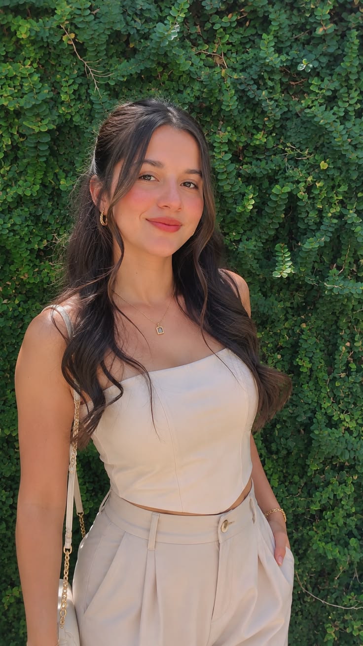 files/Outfit_beige_elegante_y_femenino.jpg